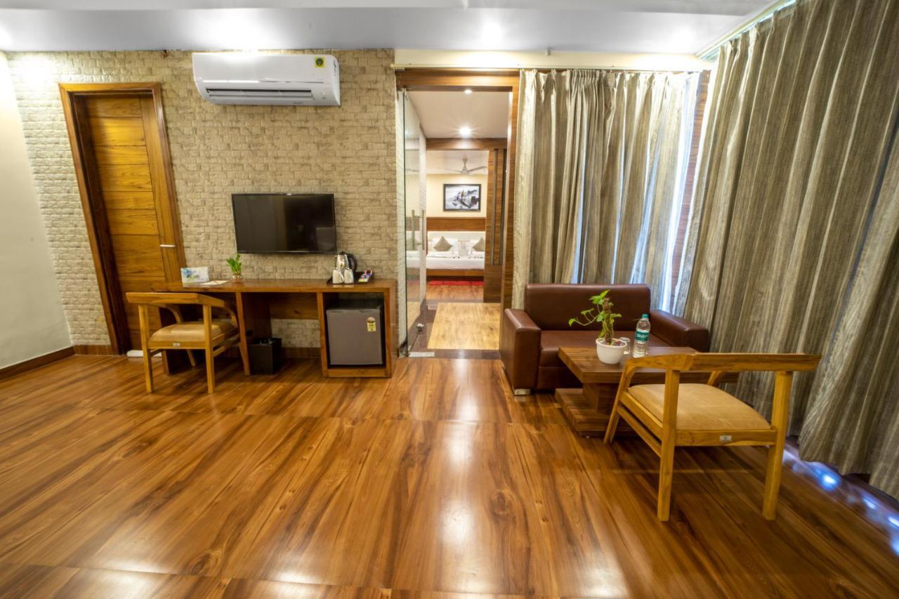 Hotel Divine Lakshmi Ganga Rishīkesh 外观 照片