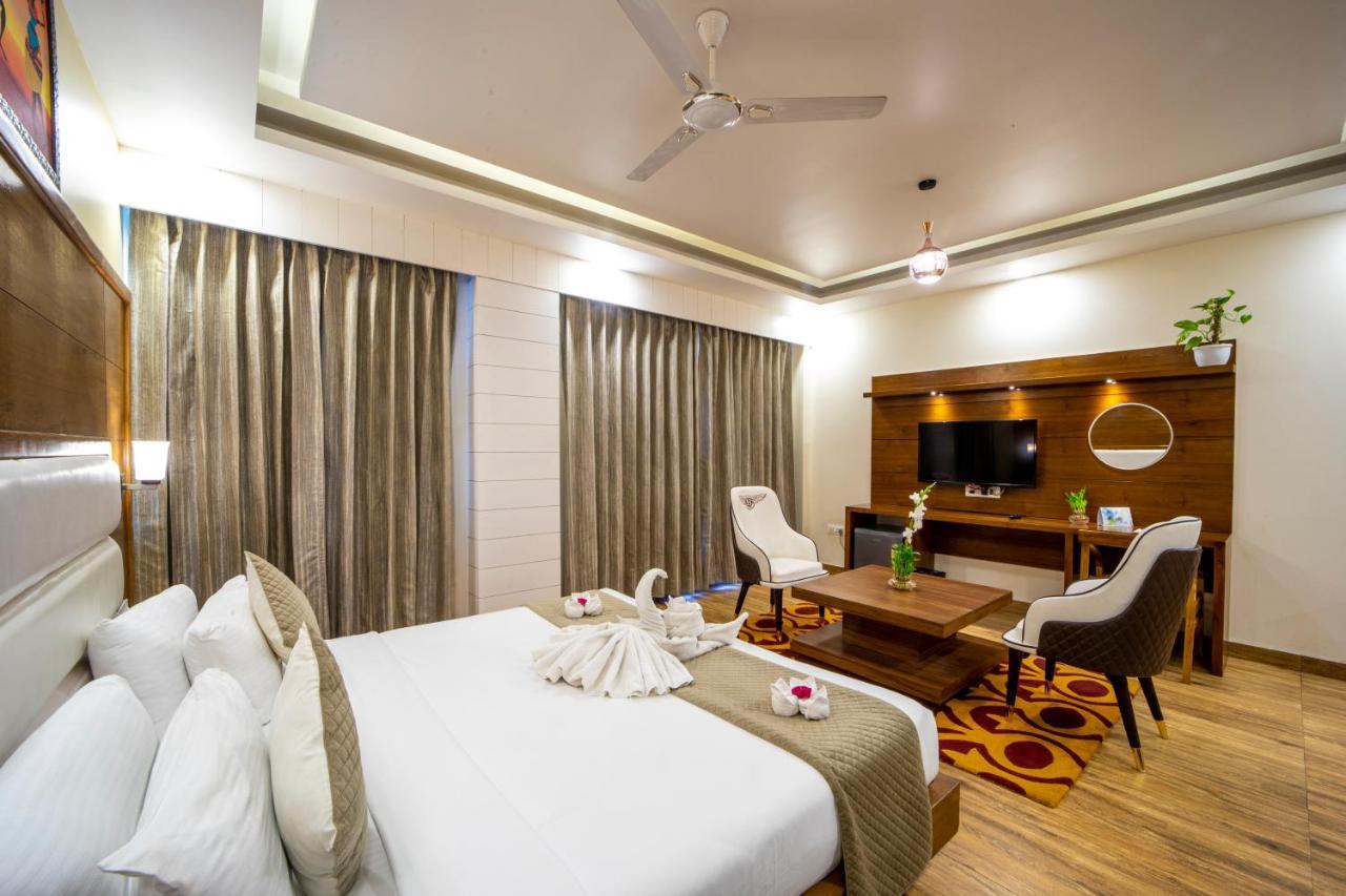 Hotel Divine Lakshmi Ganga Rishīkesh 外观 照片