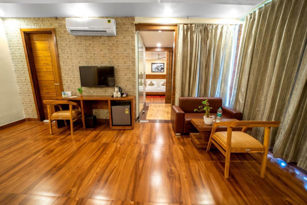 Hotel Divine Lakshmi Ganga Rishīkesh 外观 照片