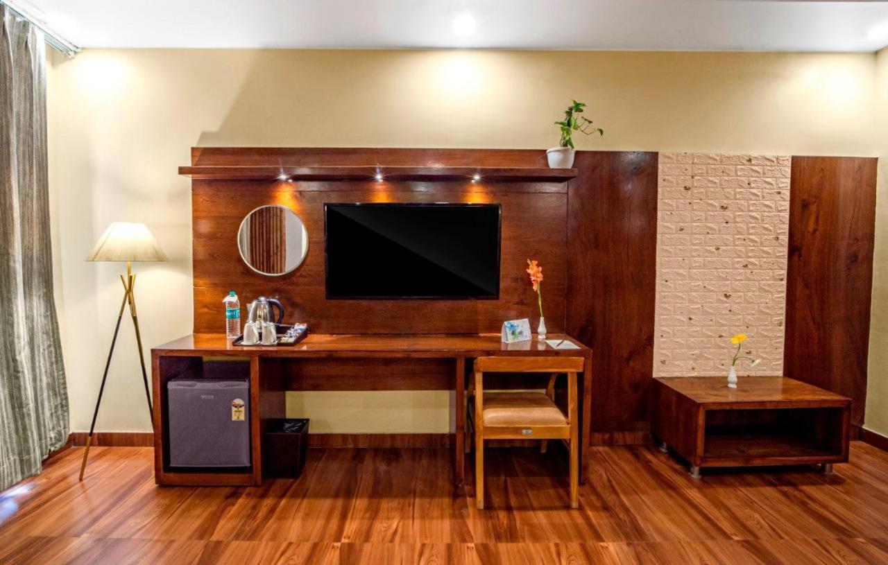 Hotel Divine Lakshmi Ganga Rishīkesh 外观 照片